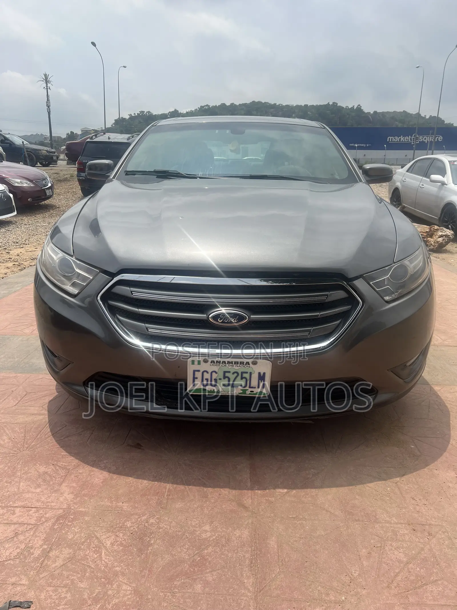 Ford Taurus 2013 Gray