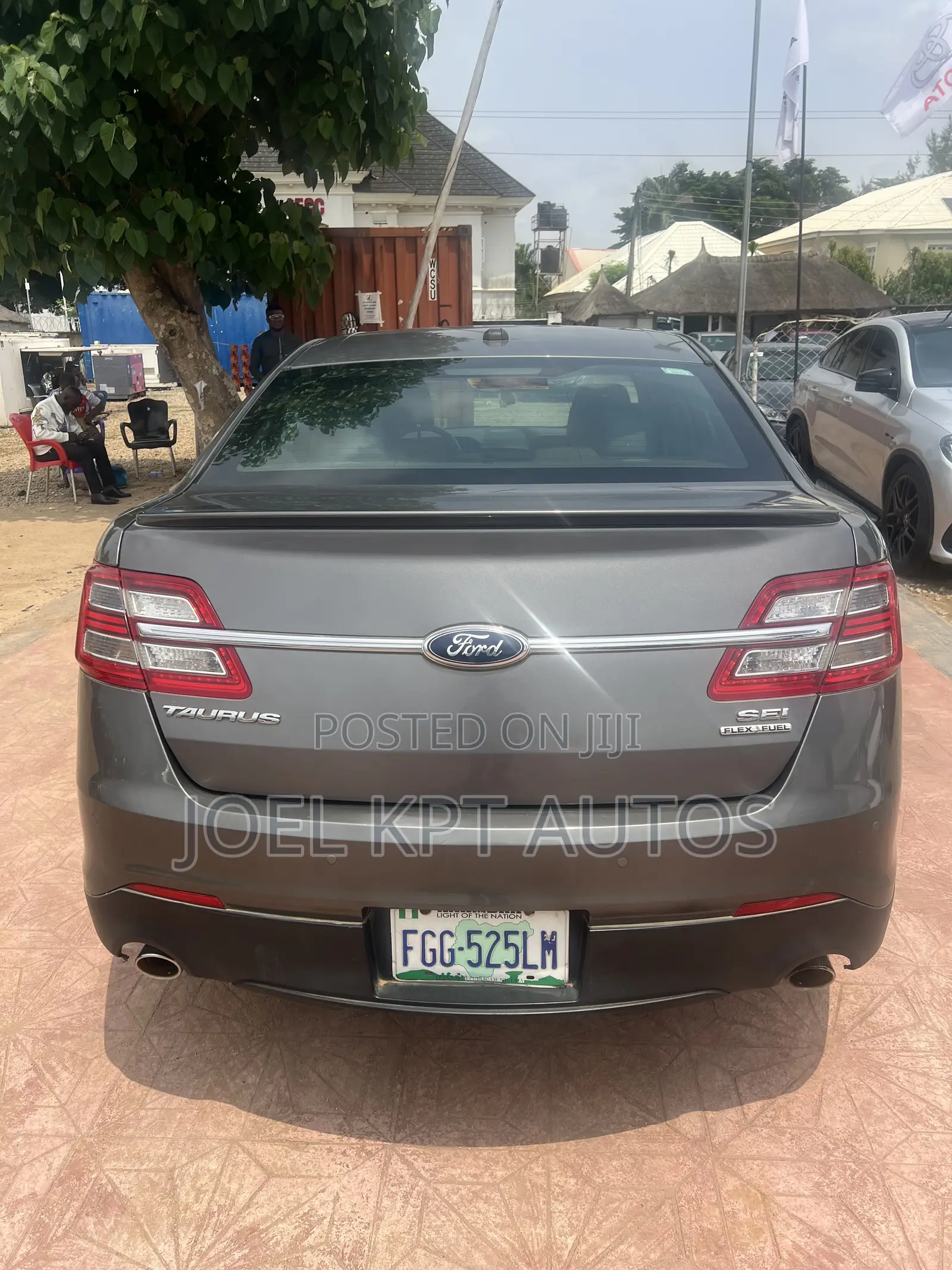 Ford Taurus 2013 Gray