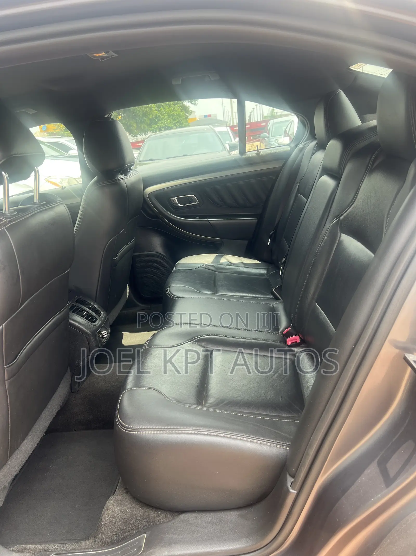 Ford Taurus 2013 Gray