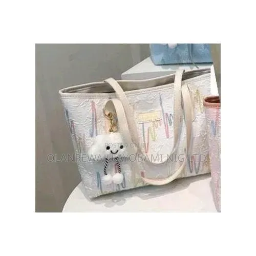 Ladies Everything Ladies Hand Bag