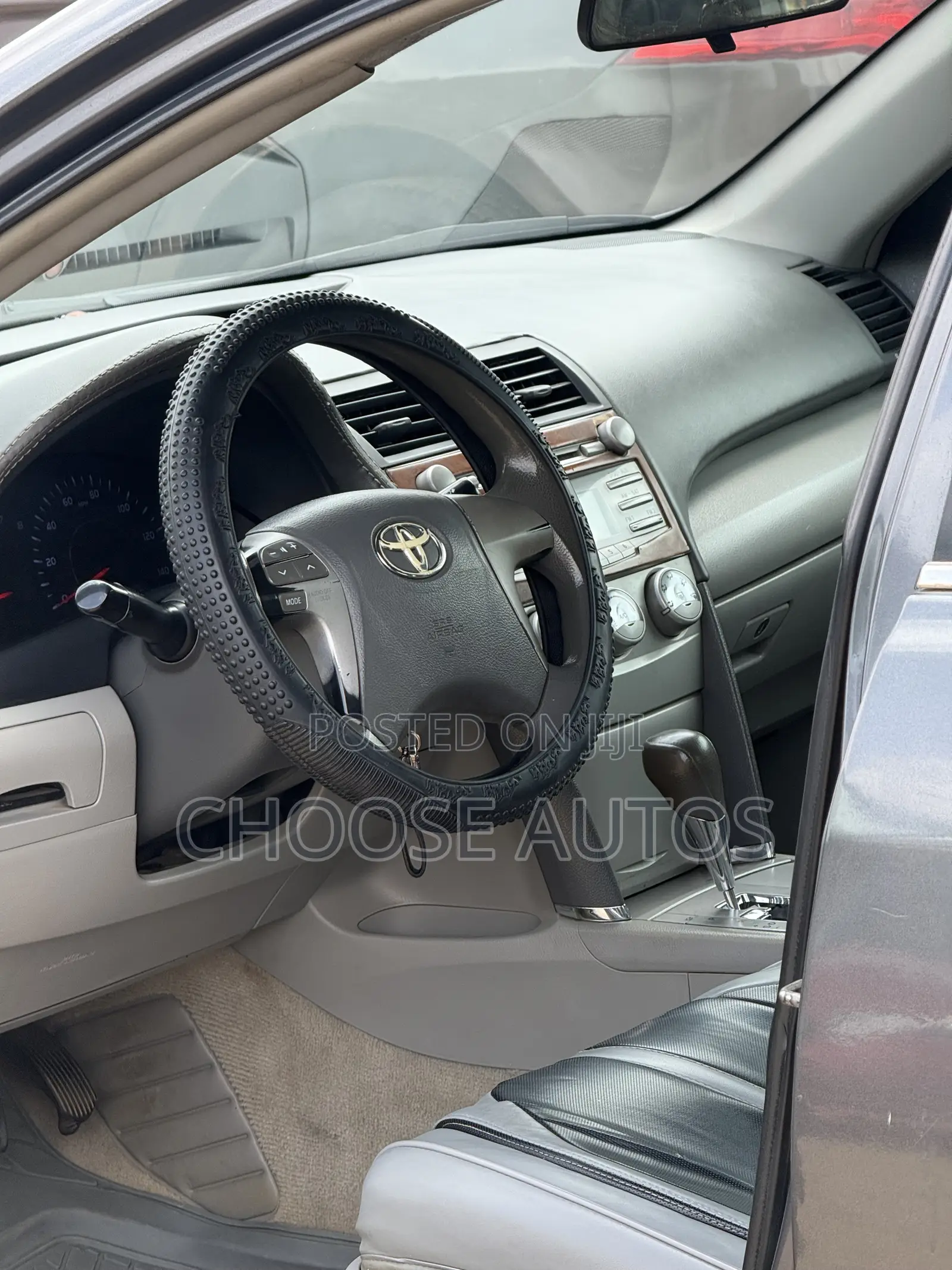 Toyota Camry LE 4dr Sedan (2.5L 4cyl 6AM) 2010 Gray