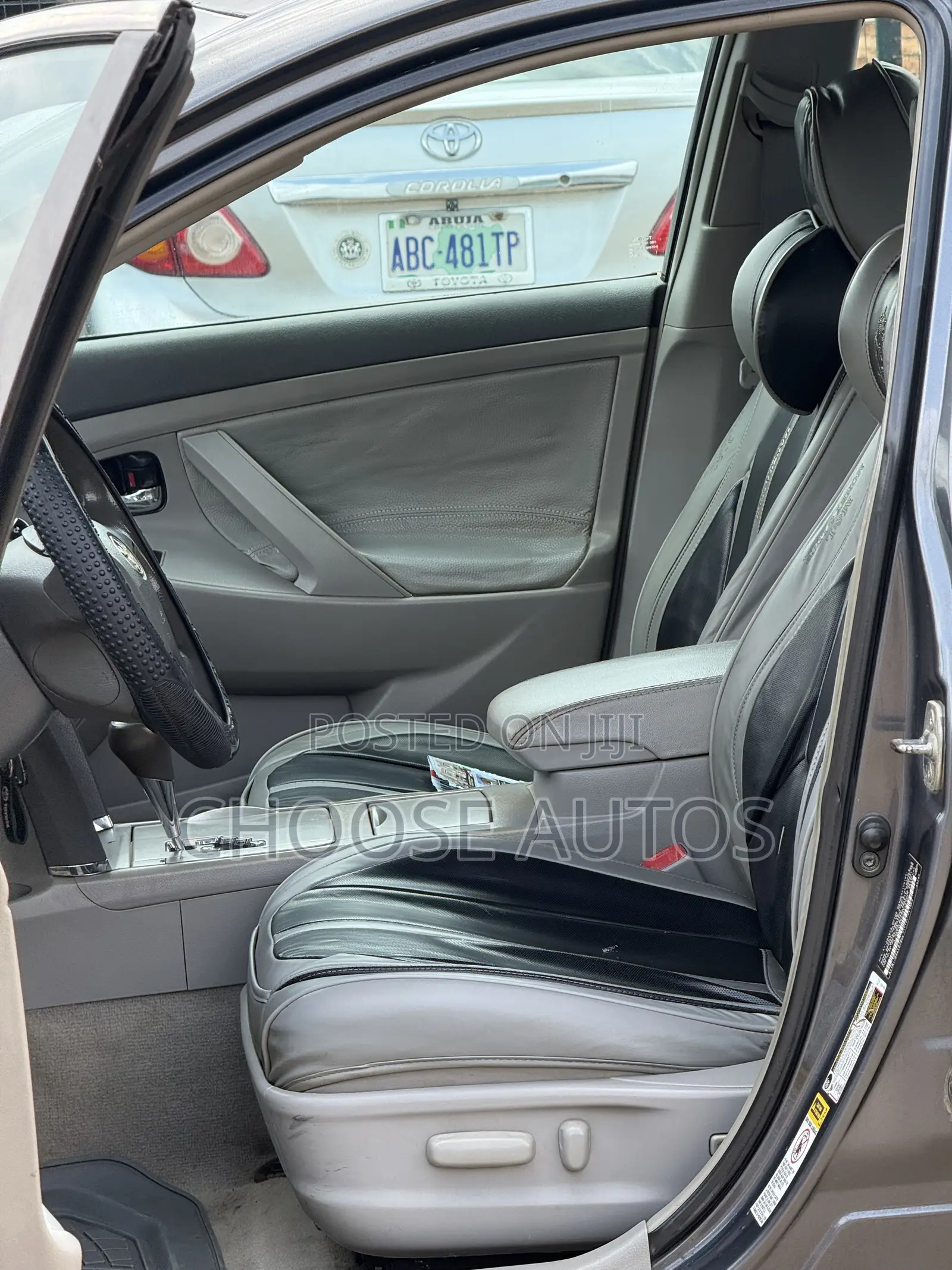 Toyota Camry LE 4dr Sedan (2.5L 4cyl 6AM) 2010 Gray