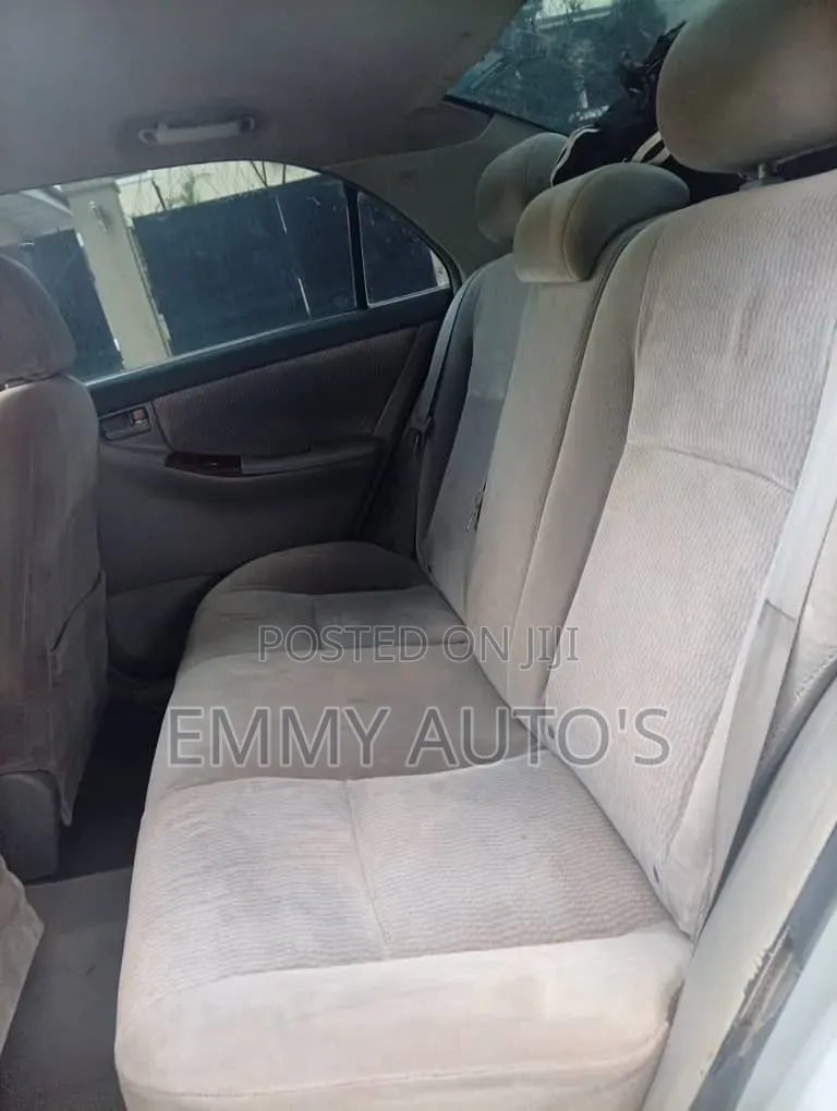 Toyota Corolla 2005 Silver