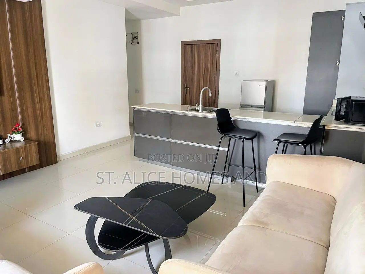 Vacation Quartz 1 Bedroom Apartment In Lekki Phase 1, Lekki, Lagos