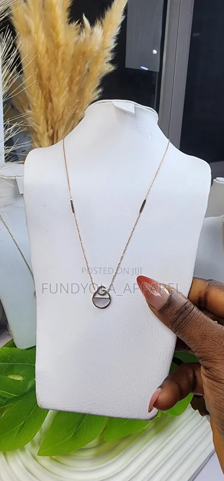 Two Tone Split Necklace