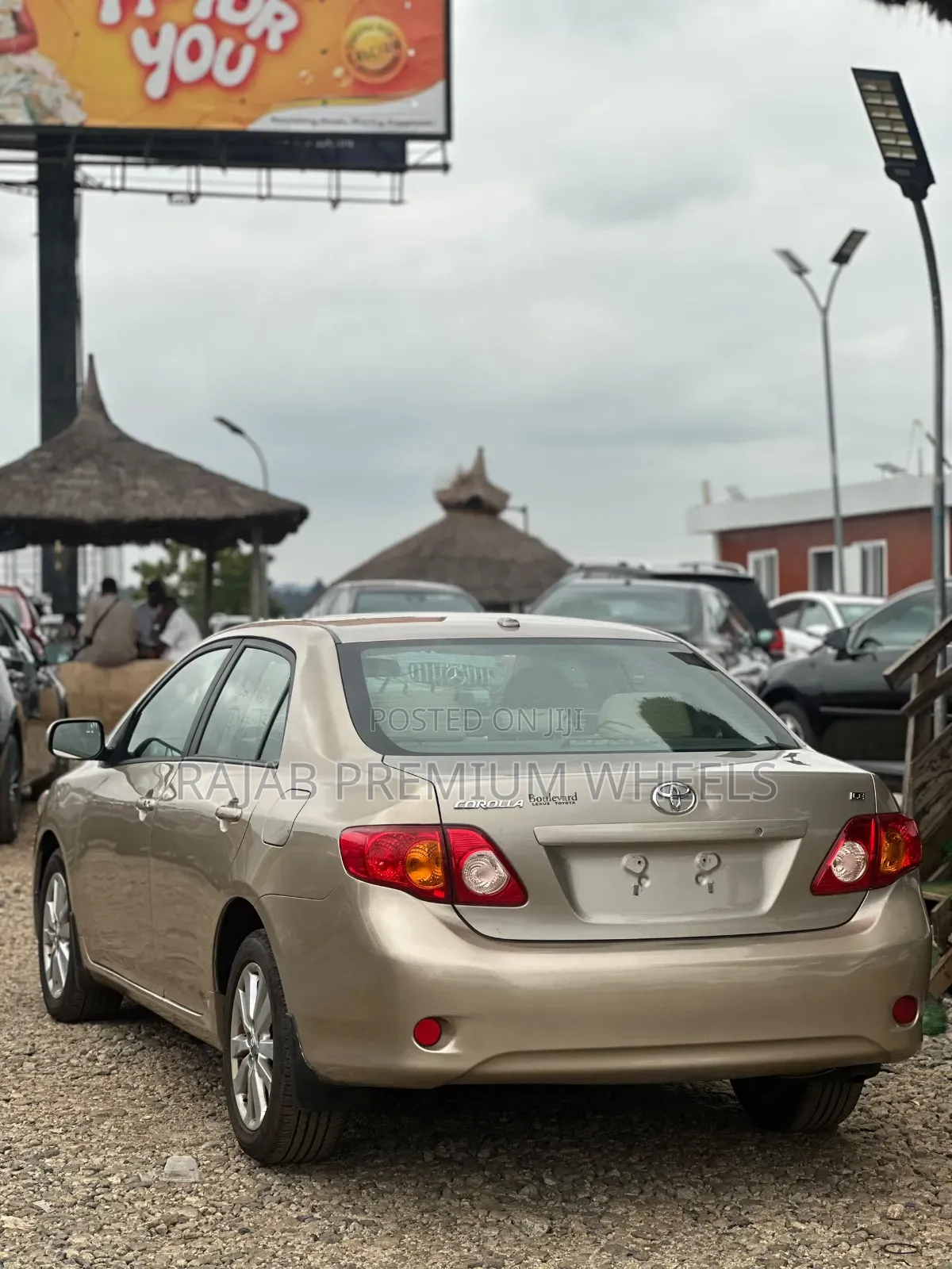 Toyota Corolla 2010 Gold