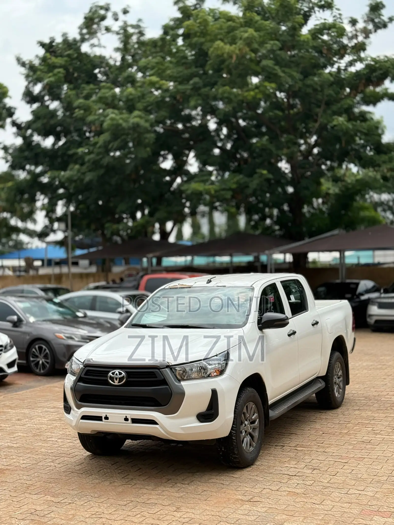 New Toyota Hilux 2025 White