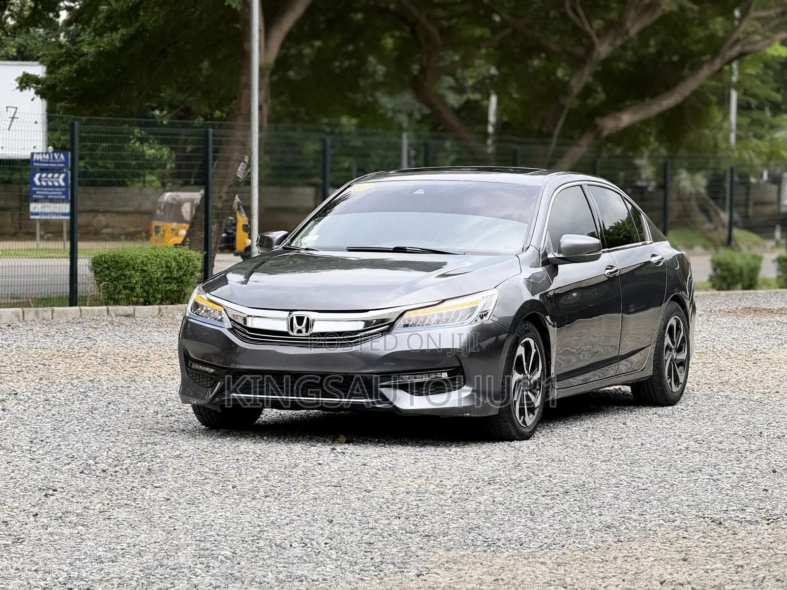 Honda Accord Touring 4dr Sedan FWD (3.5L 6cyl 6A) 2013 Black