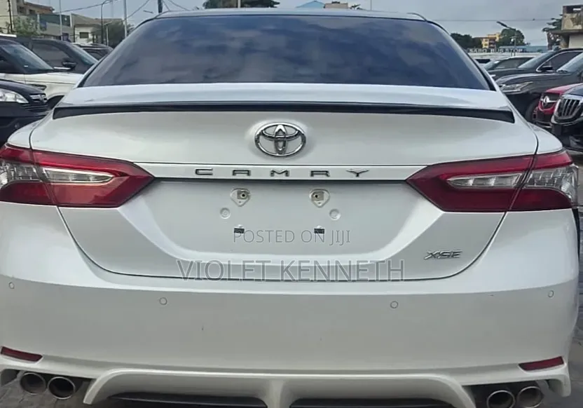Toyota Camry 2019 White
