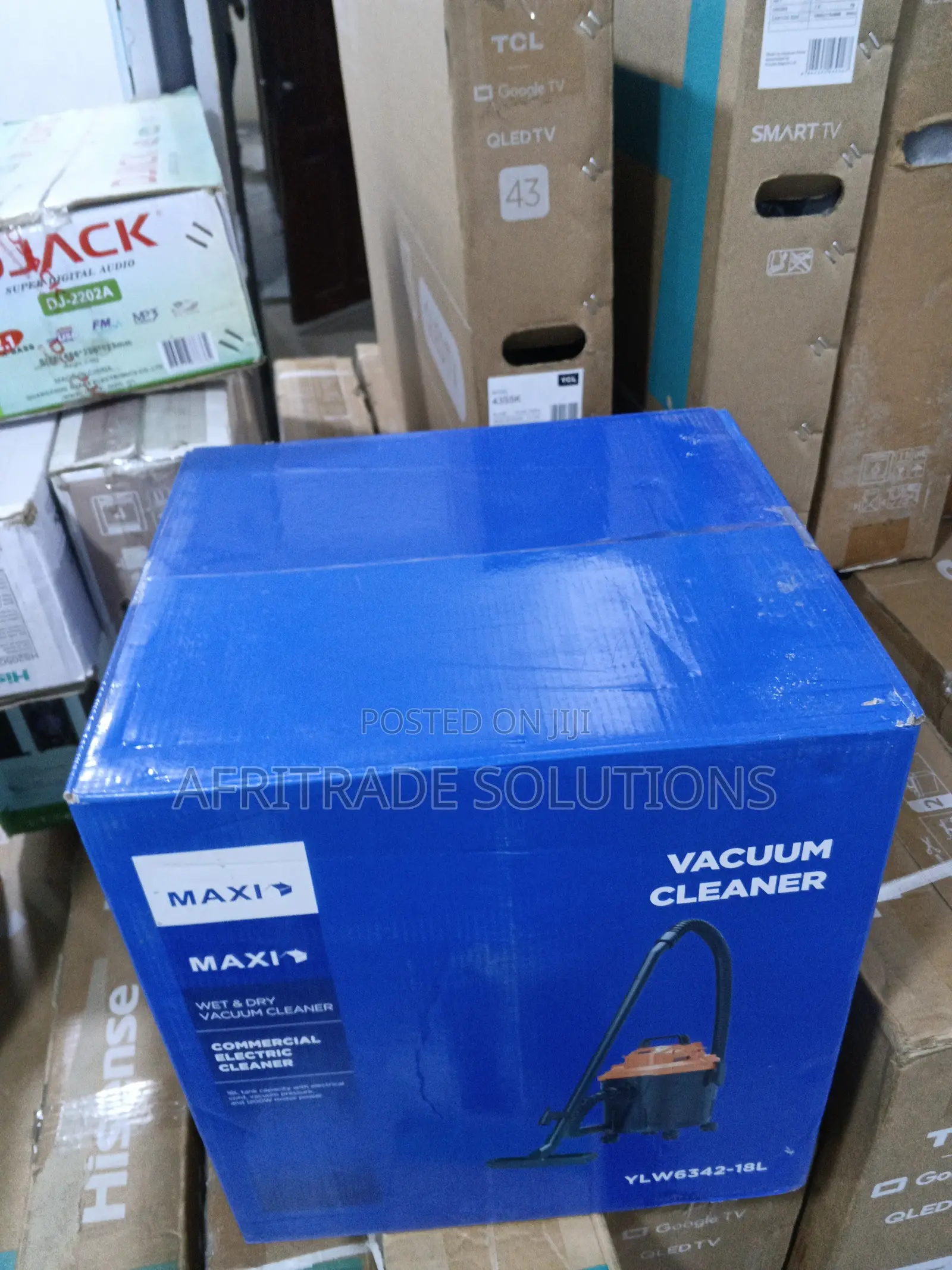 Maxi Vacuum Cleaner for Dust Liquid Spills