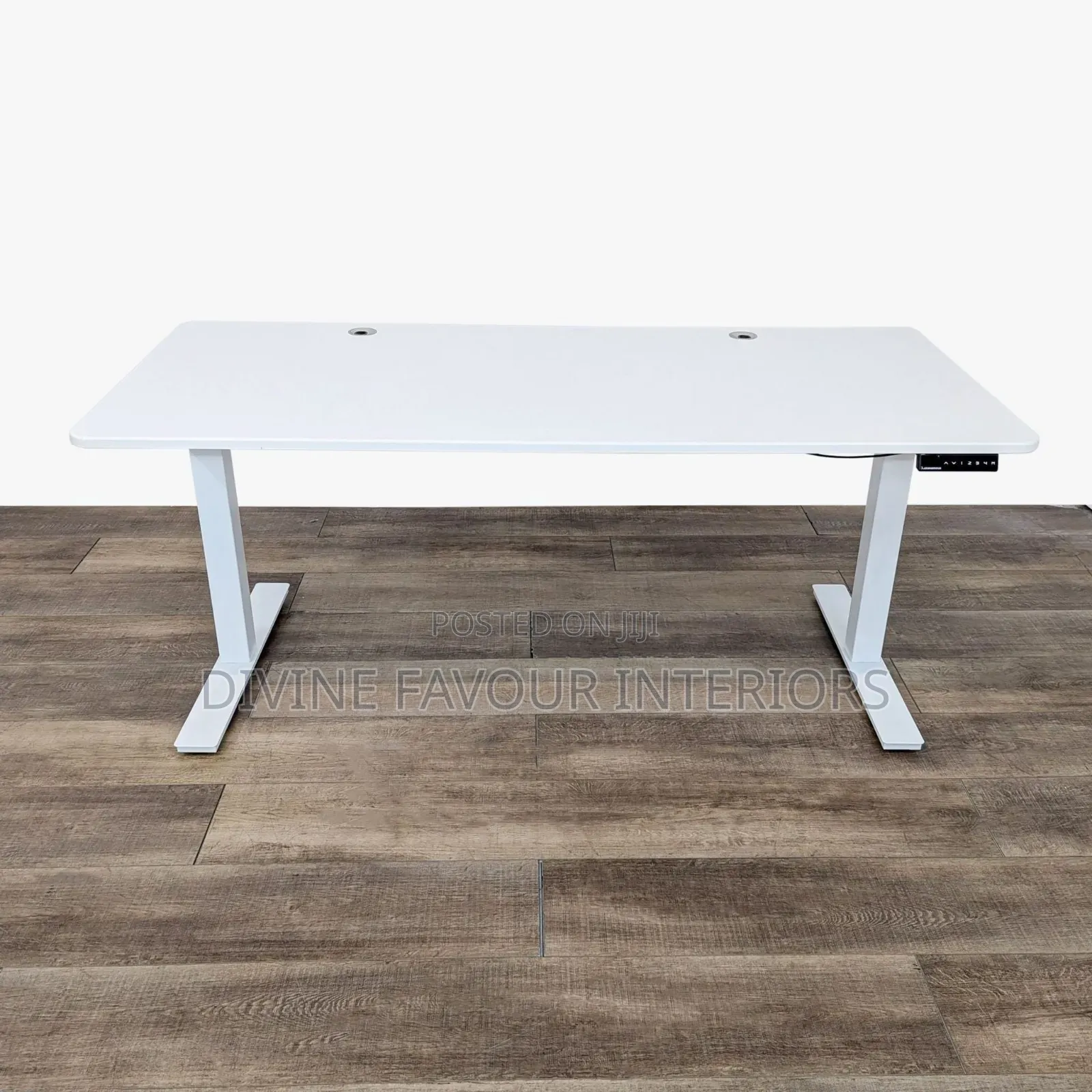 Electric Adjustable Desk 140cm X 60cm With Office Chair
