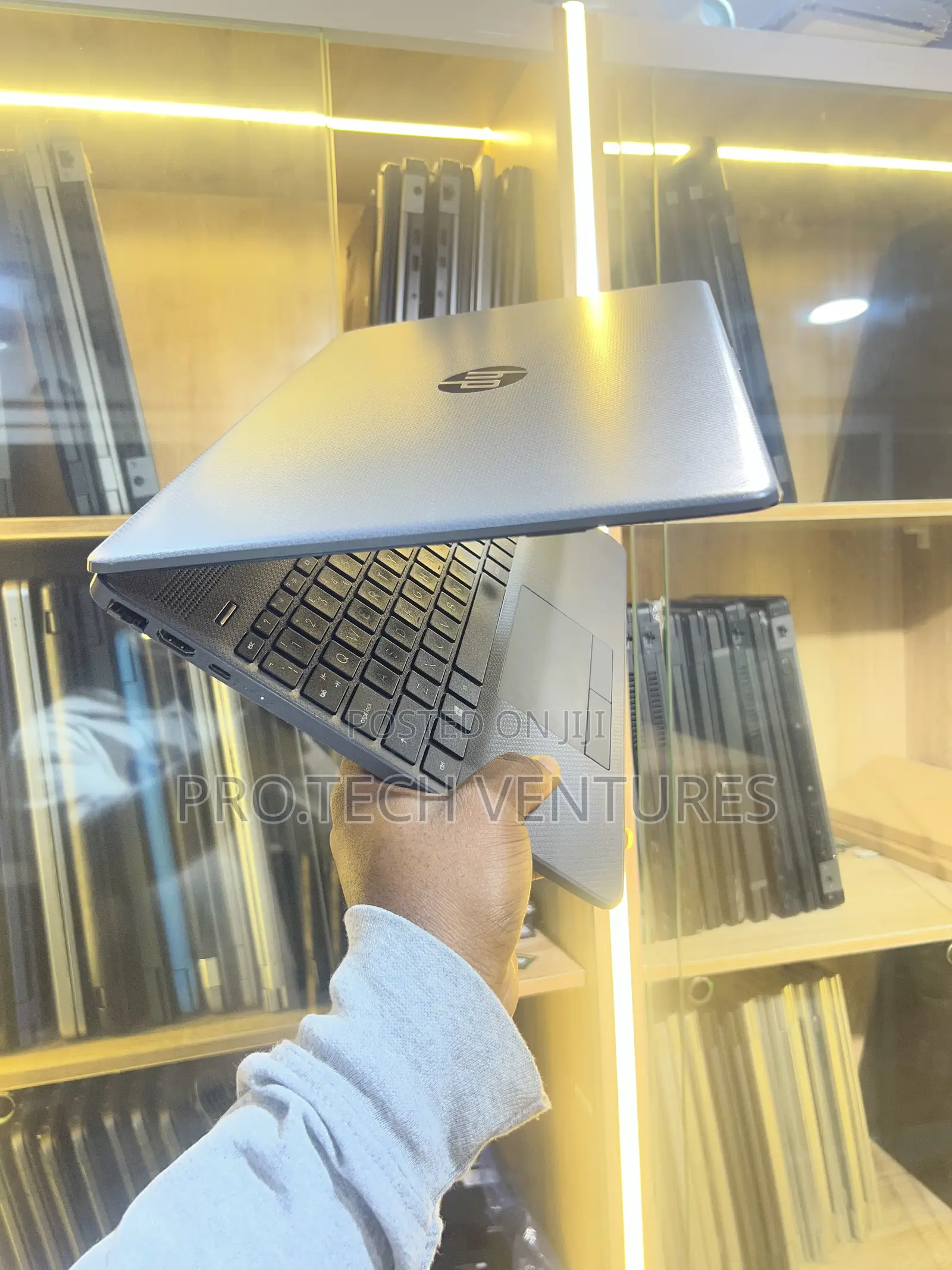 Laptop HP 255 G8 8GB AMD Ryzen 5 SSD 256GB