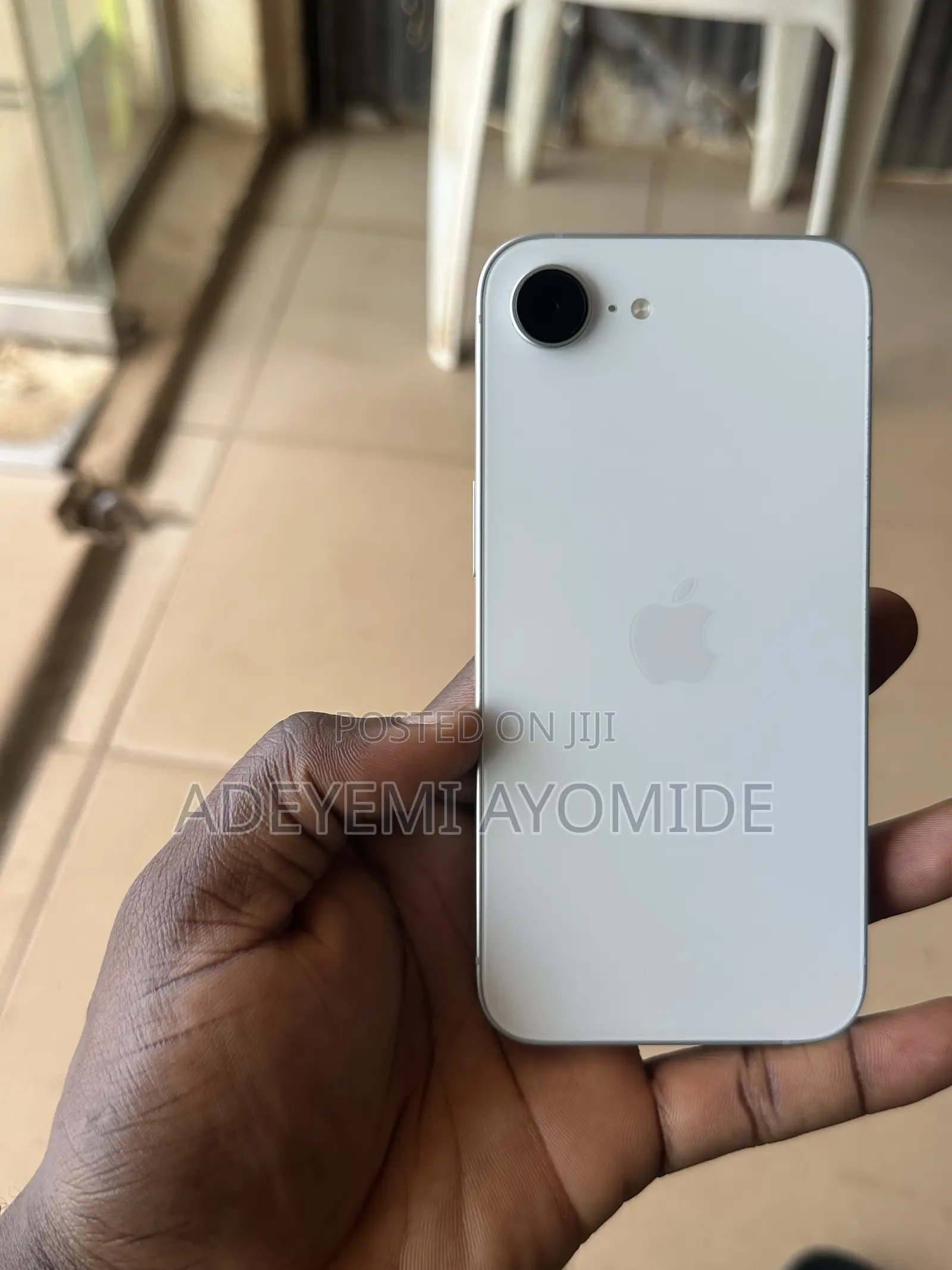 Apple iPhone 16e 128 GB White