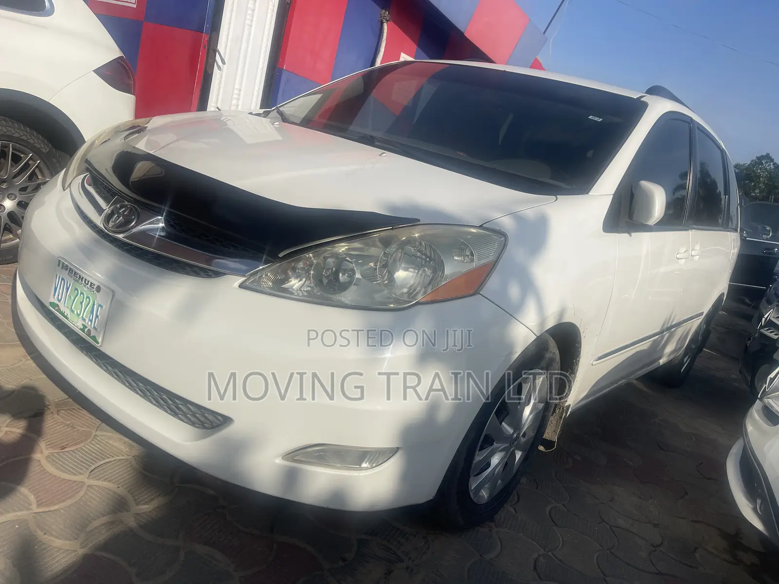 Toyota Sienna XLE Limited AWD 2009 White