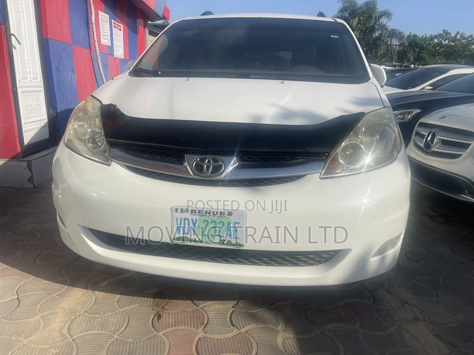 Toyota Sienna XLE Limited AWD 2009 White