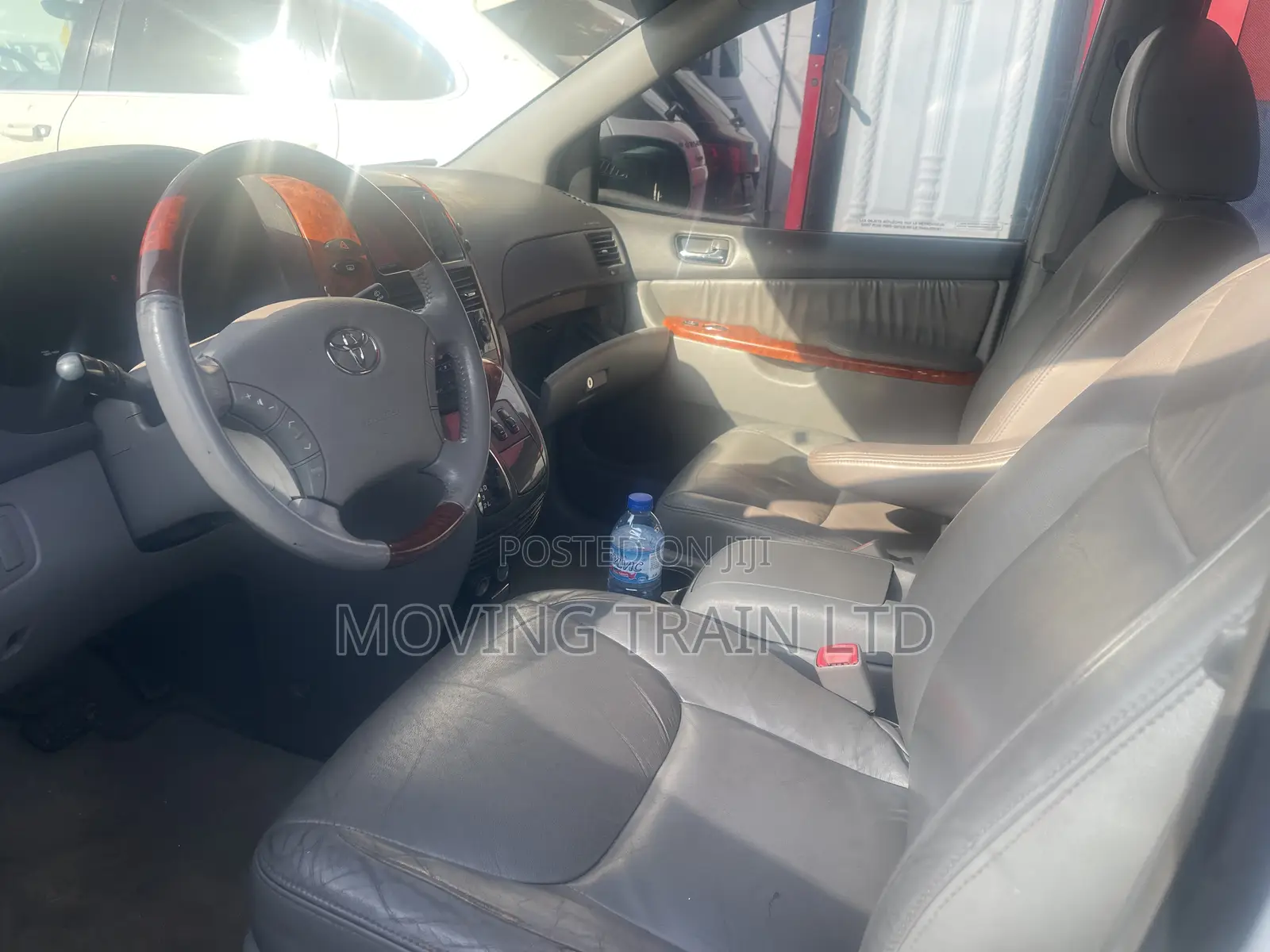Toyota Sienna XLE Limited AWD 2009 White