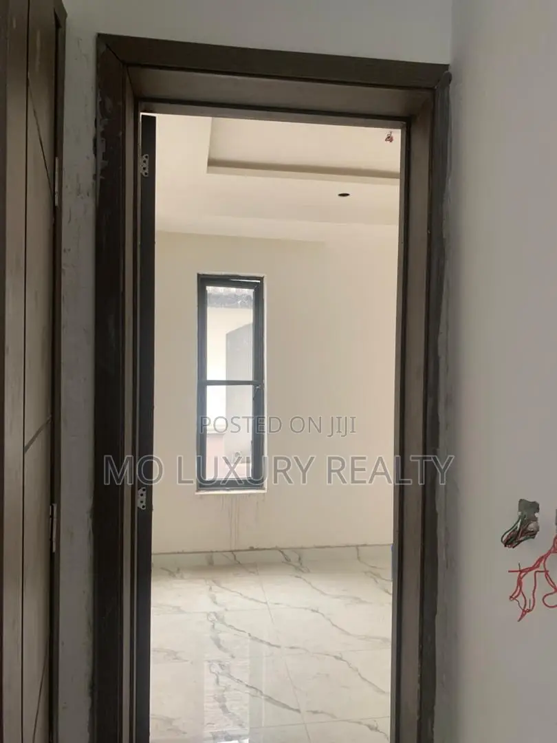 1bdrm Apartment in Osapa london for sale