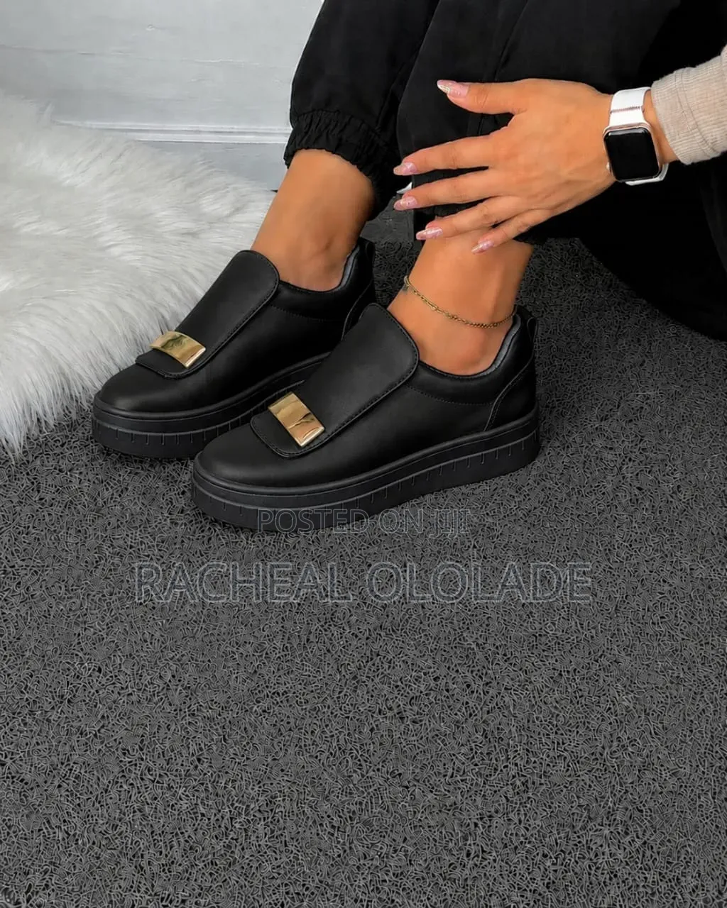 Elegant Unisex Adult Sneakers