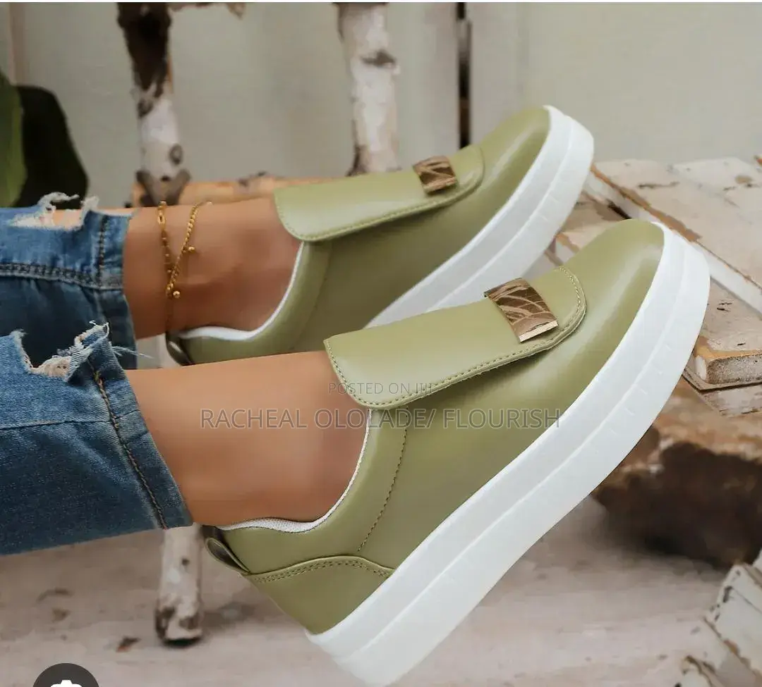 Elegant Unisex Adult Sneakers