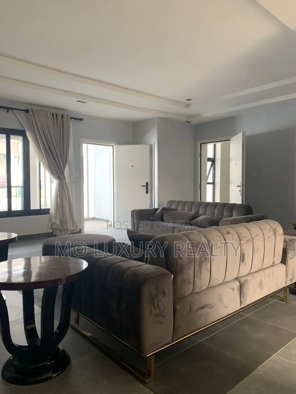 3bdrm Apartment in Chevron for rent