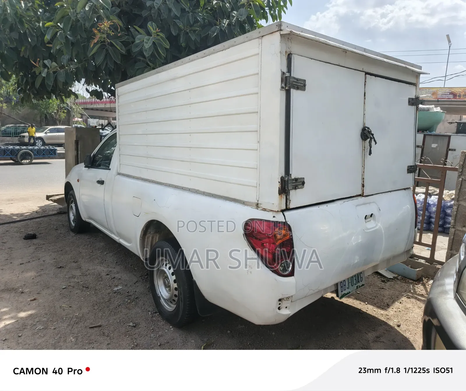 Mitsubishi L200 2011 White