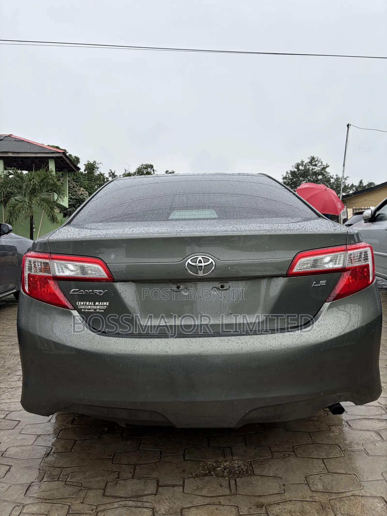Toyota Camry LE 4dr Sedan (2.5L 4cyl 6A) 2012