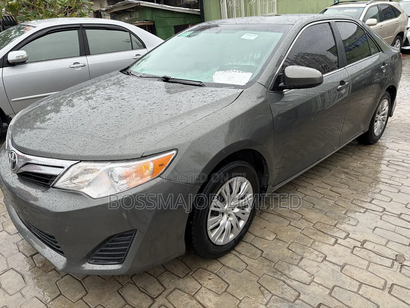 Toyota Camry LE 4dr Sedan (2.5L 4cyl 6A) 2012