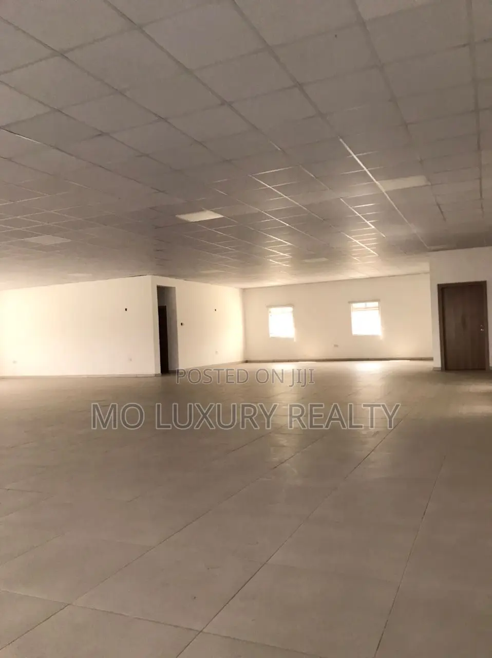 Open Plan Office Space 278.93 SQM Suitable for Coperate Office.