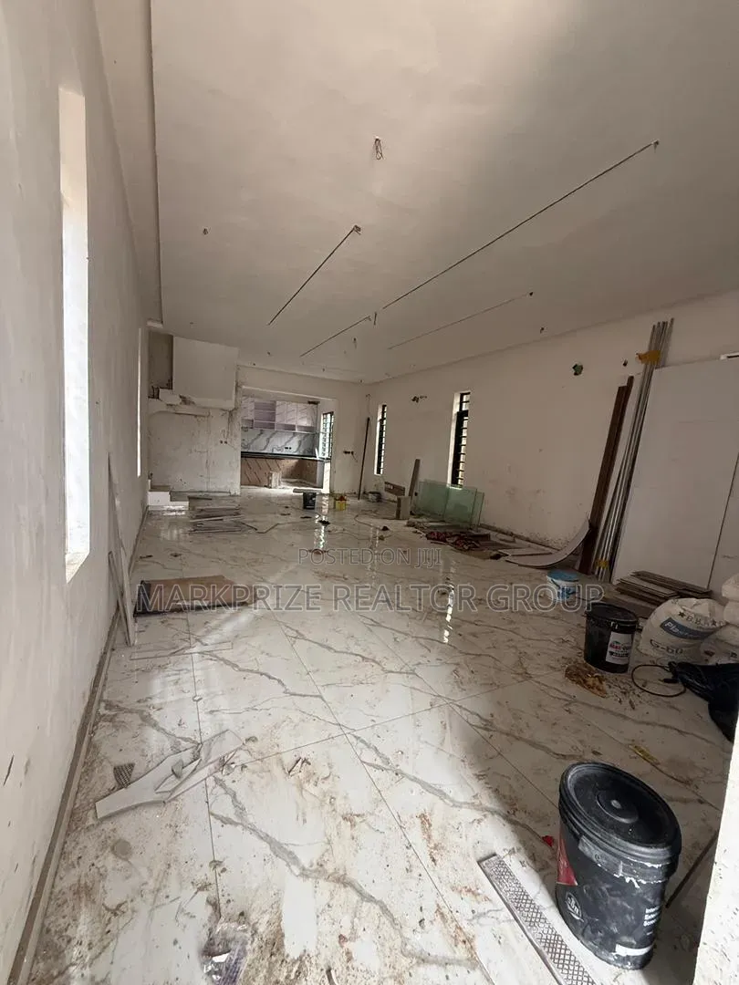 5bdrm Duplex in Magodo Phase 2 for sale