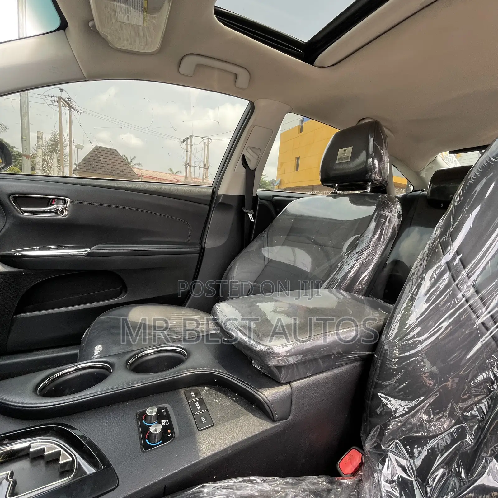 Toyota Avalon XLE Premium FWD Sedan (3.6L 6cyl 6A) 2016 Silver