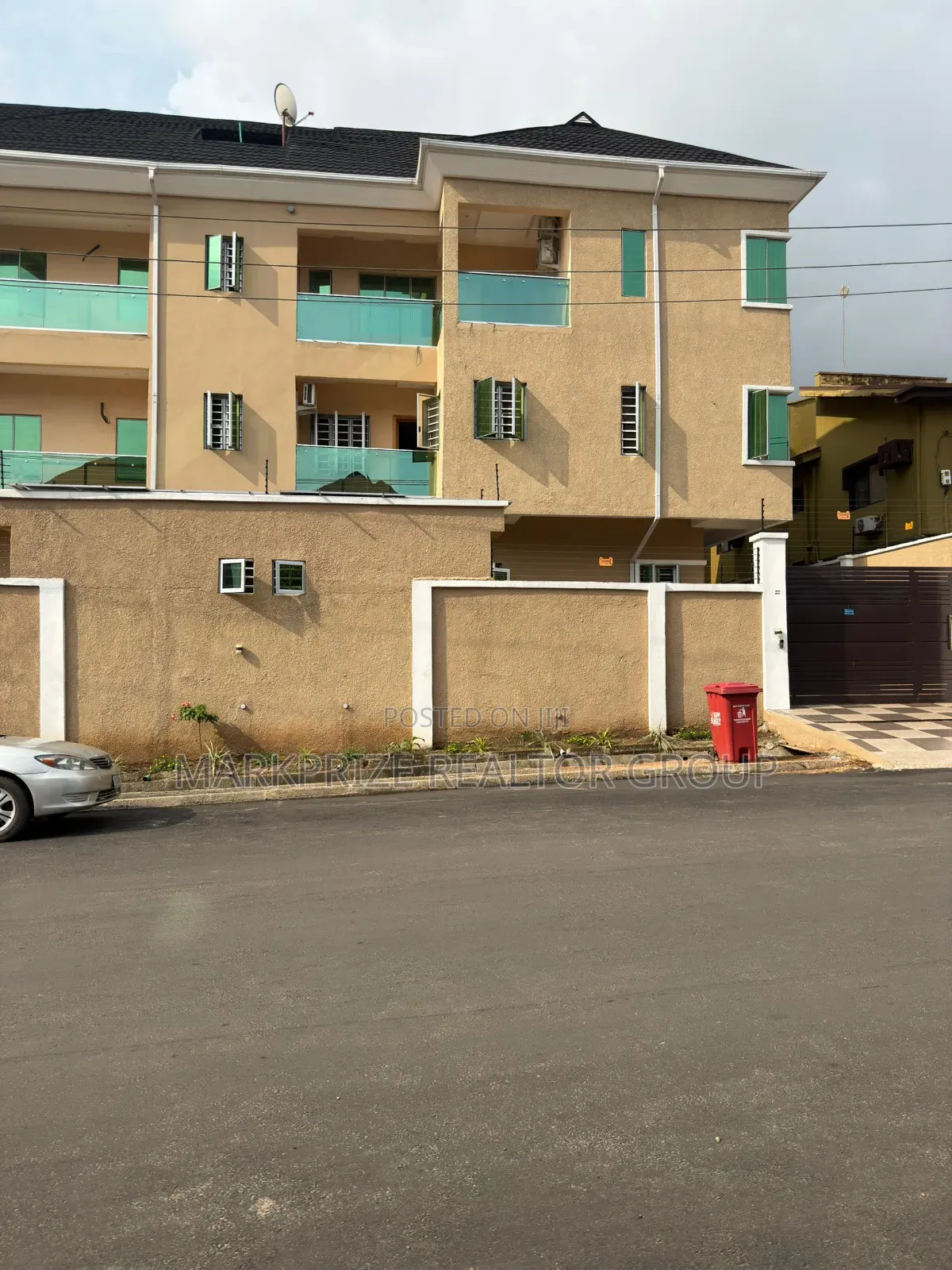 3bdrm Apartment in Magodo Phase 2 Lagos for sale