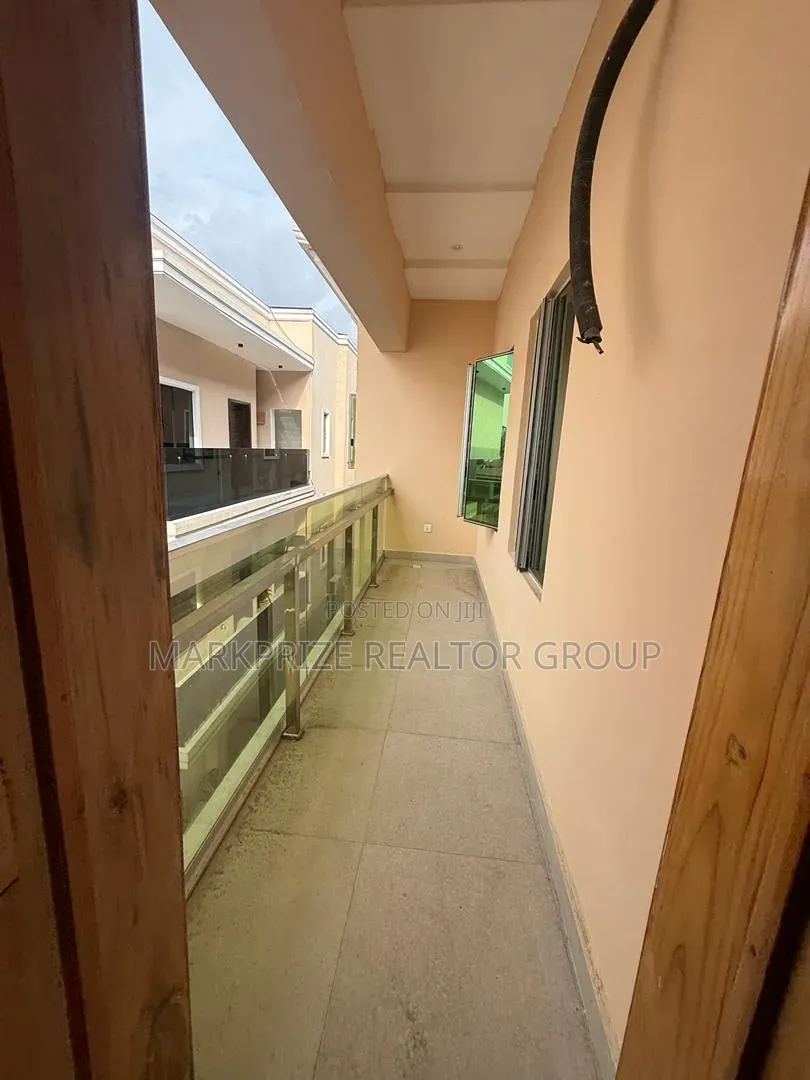 3bdrm Apartment in Magodo Phase 2 Lagos for sale