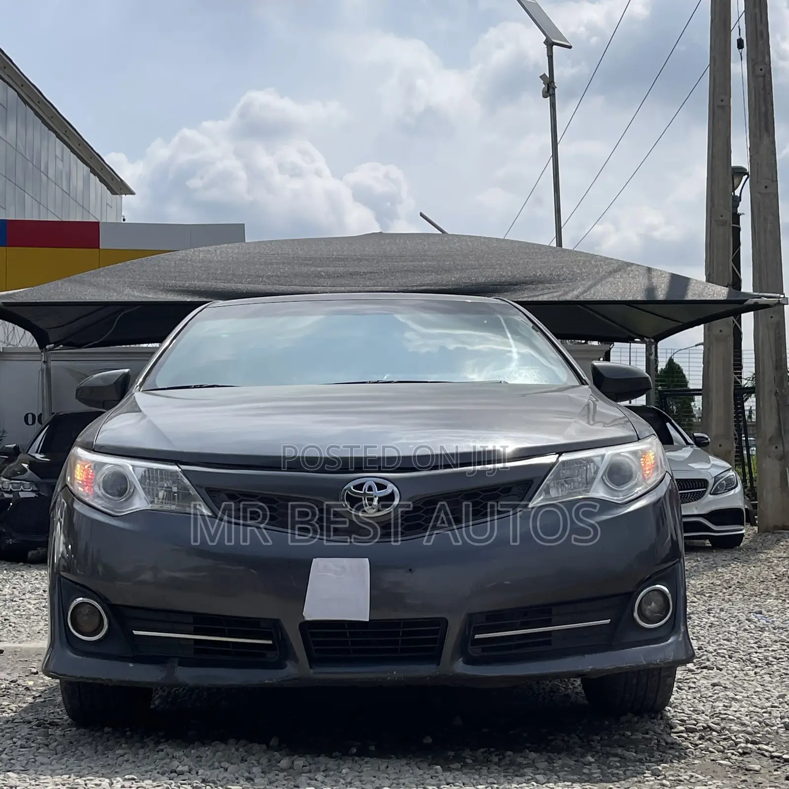 Toyota Camry SE 4dr Sedan (2.5L 4cyl 6A) 2013 Gray