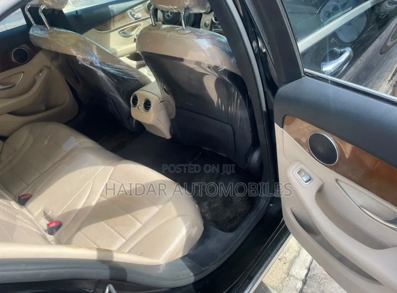 Mercedes-Benz C300 2015 Black