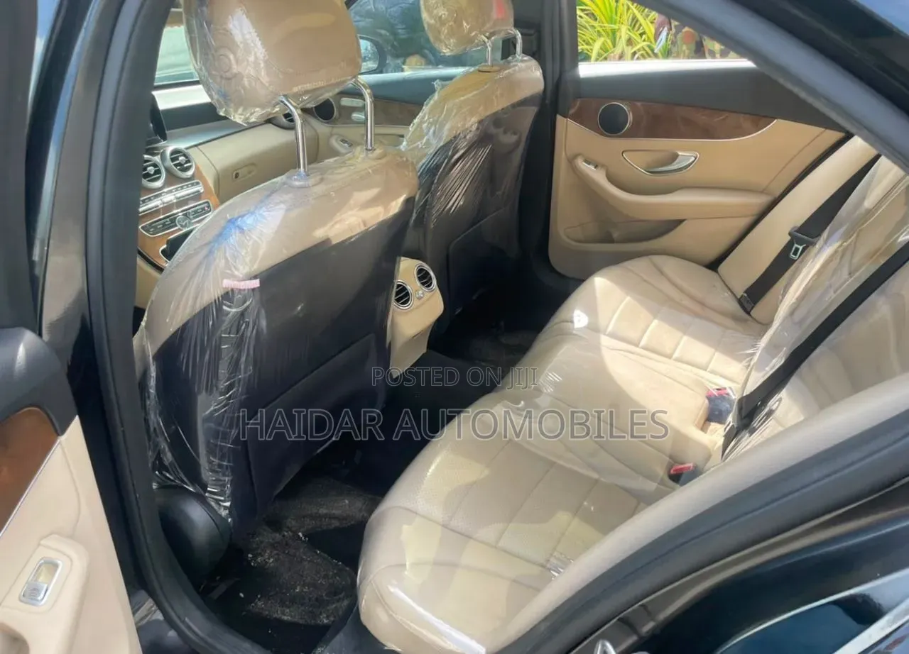 Mercedes-Benz C300 2015 Black