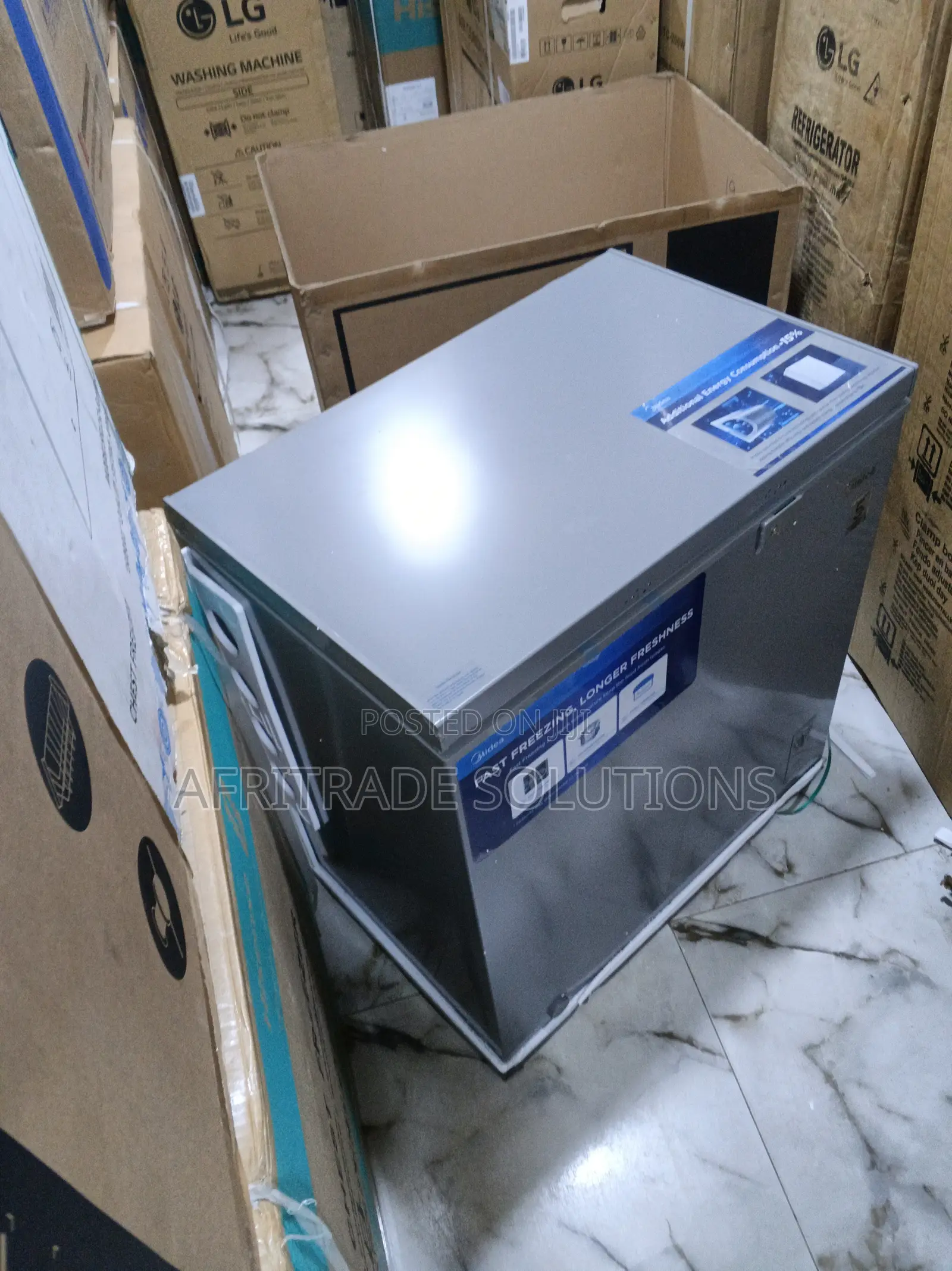 Midea 198l Chest Freezer