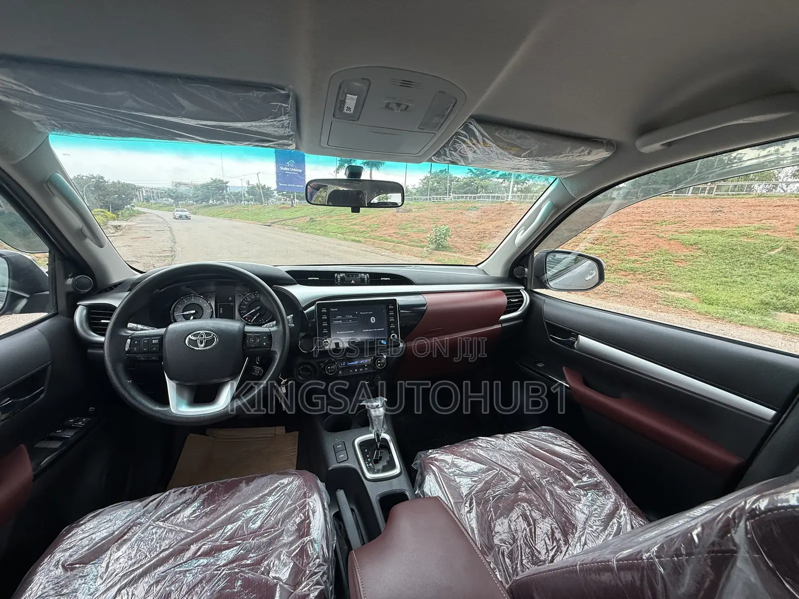 Toyota Hilux 2024 Silver