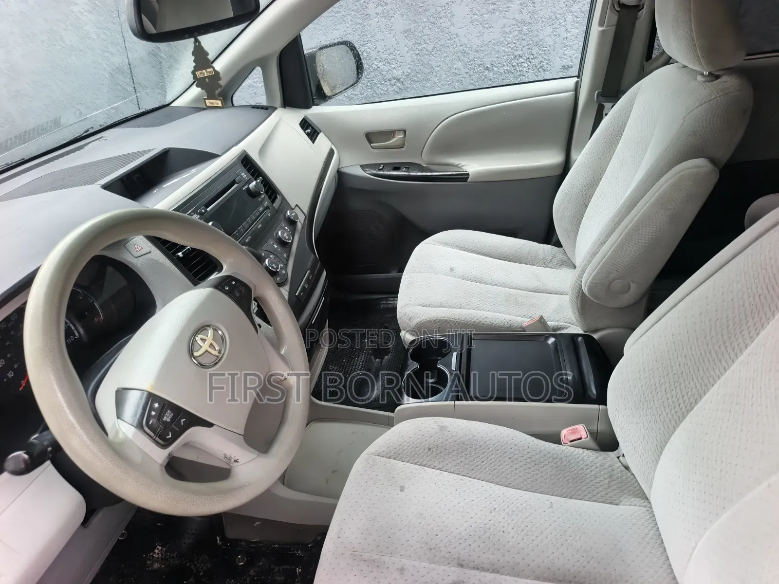 Toyota Sienna 2011 Gray
