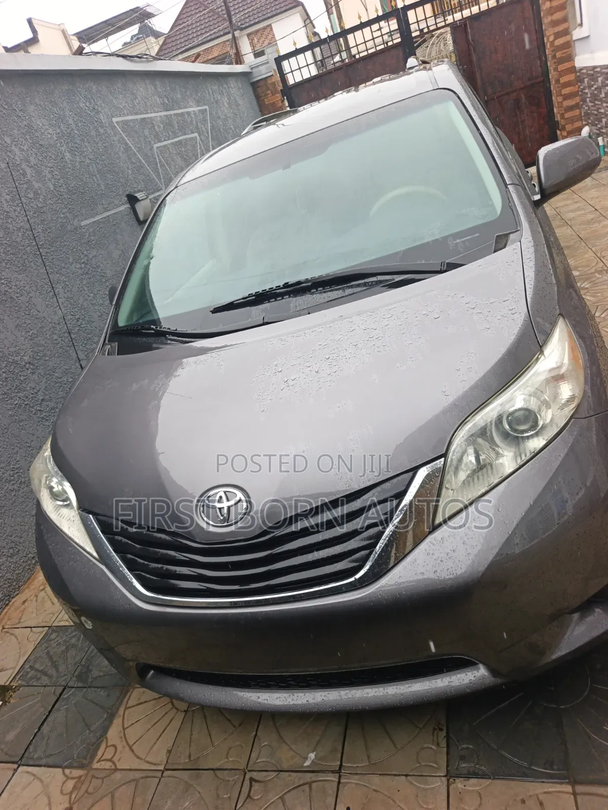 Toyota Sienna 2011 Gray