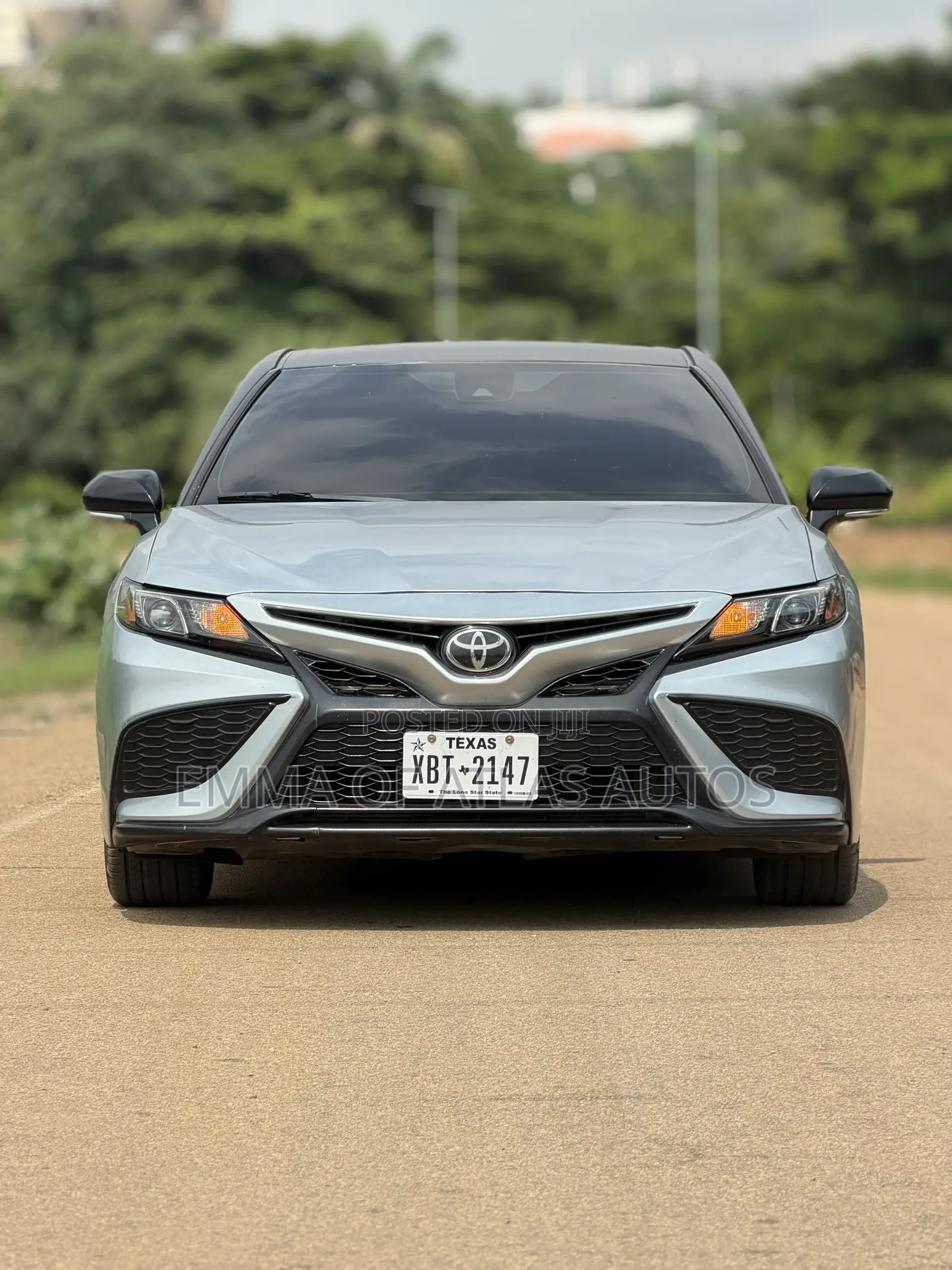 Toyota Camry SE 2022 Silver