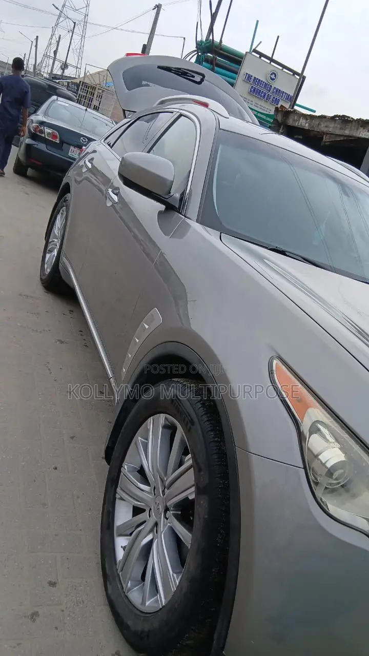 Infiniti FX35 Base 4x4 (3.5L 6cyl 7A) 2009 Gray
