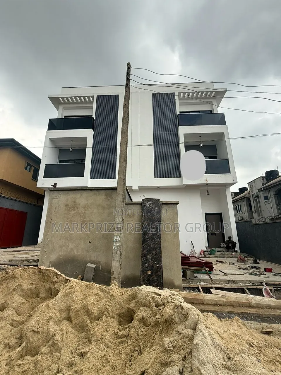 4bdrm Duplex in Magodo Phase 2 for sale