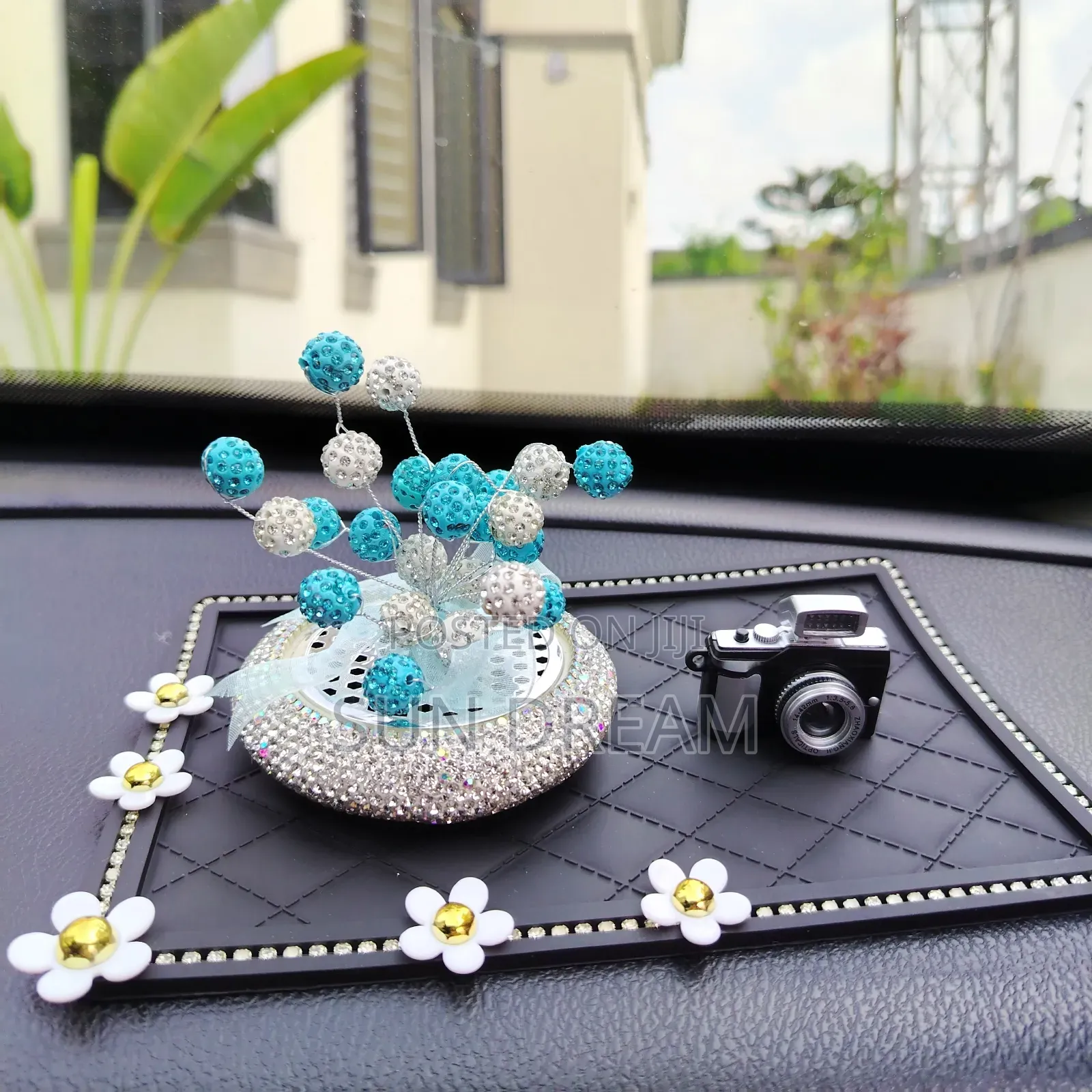 Car Ornaments Home Decoration Car Air Freshener Scents