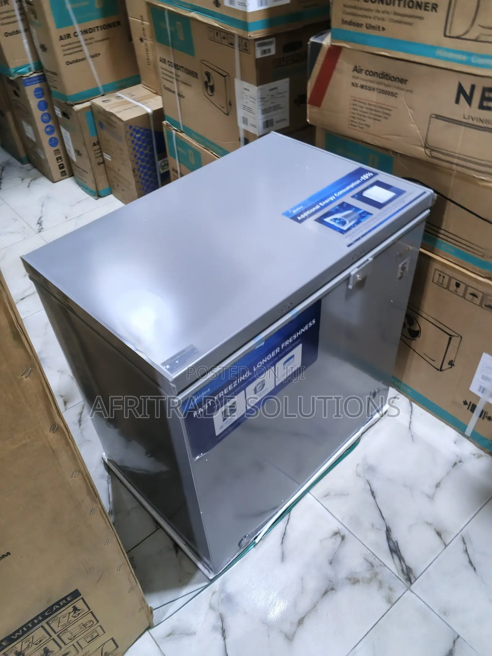 Midea 198l Deep Freezer With Energy-Saving Compressor