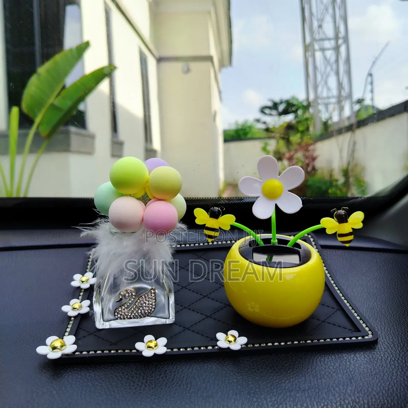 Home Decoration Car Ornaments Car Perfume Women Gift