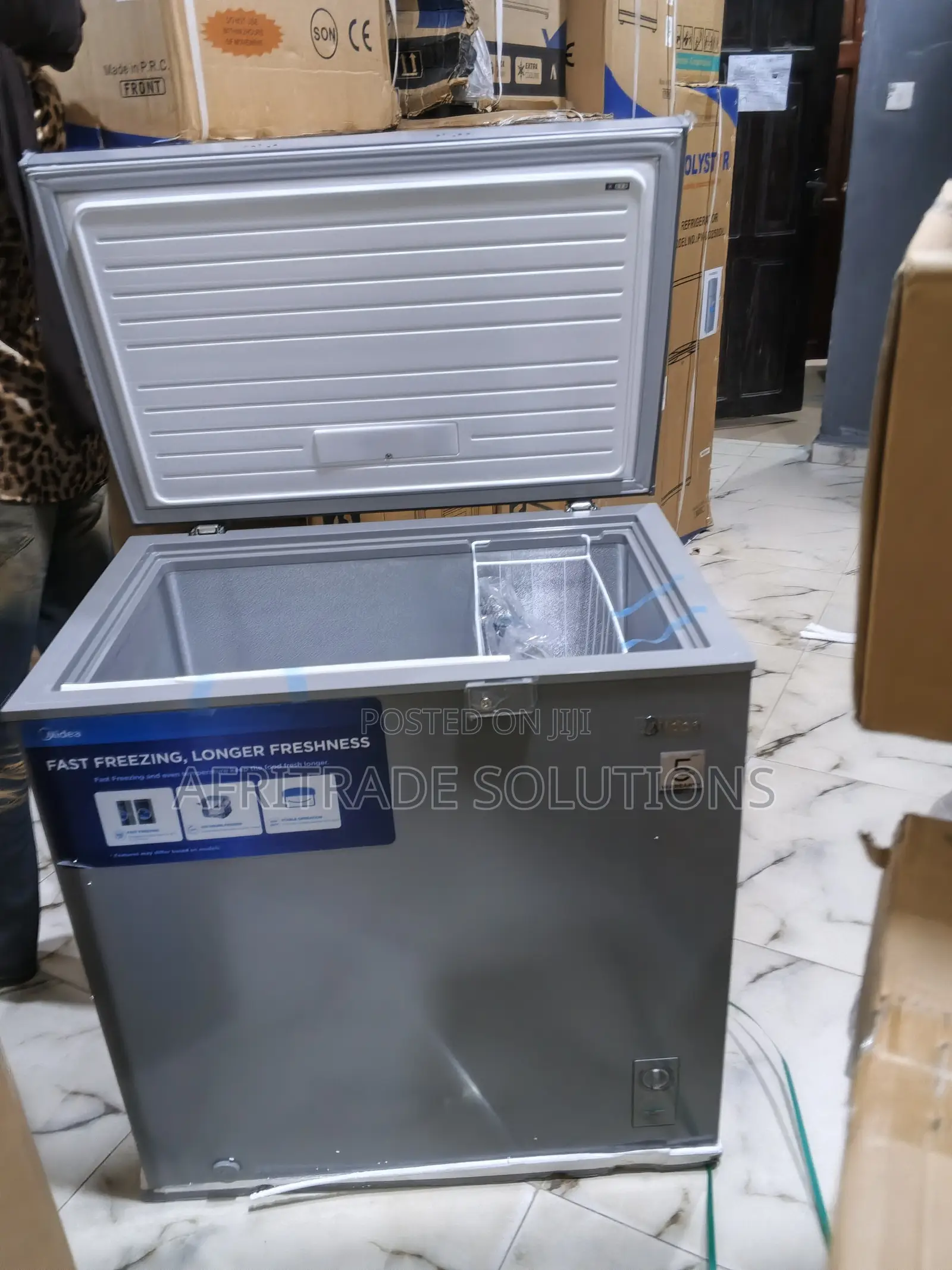 Midea 198l Chest Freezer – Big Capacity, Low Energy Use