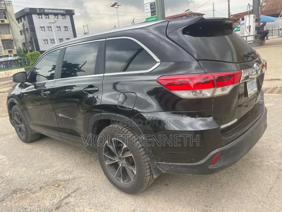 Toyota Land Cruiser Prado 2011 Black