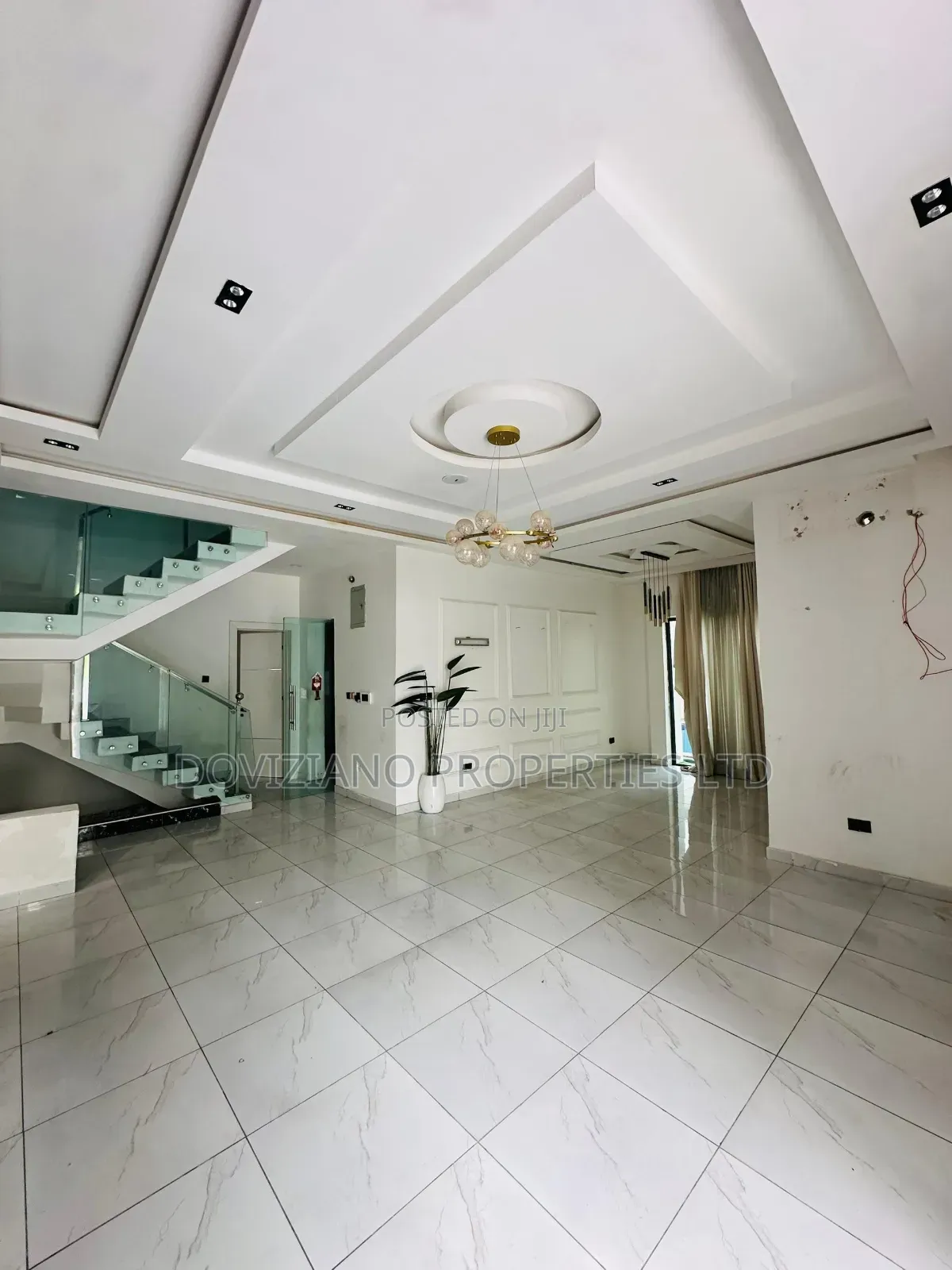 5bdrm Duplex in Ikota for rent