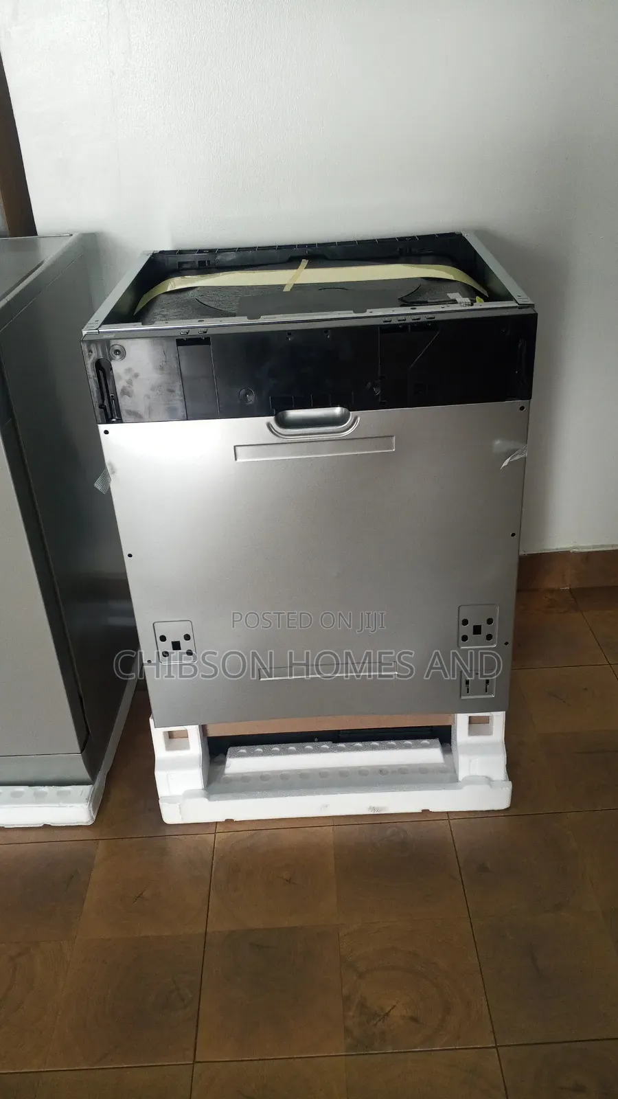 Built-in Dishwasher – Stainless Steel