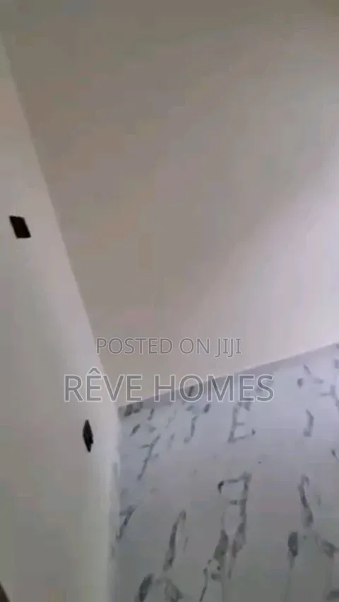 3bdrm Duplex in Greenwich Gardens, Kosofe / Kosofe for rent